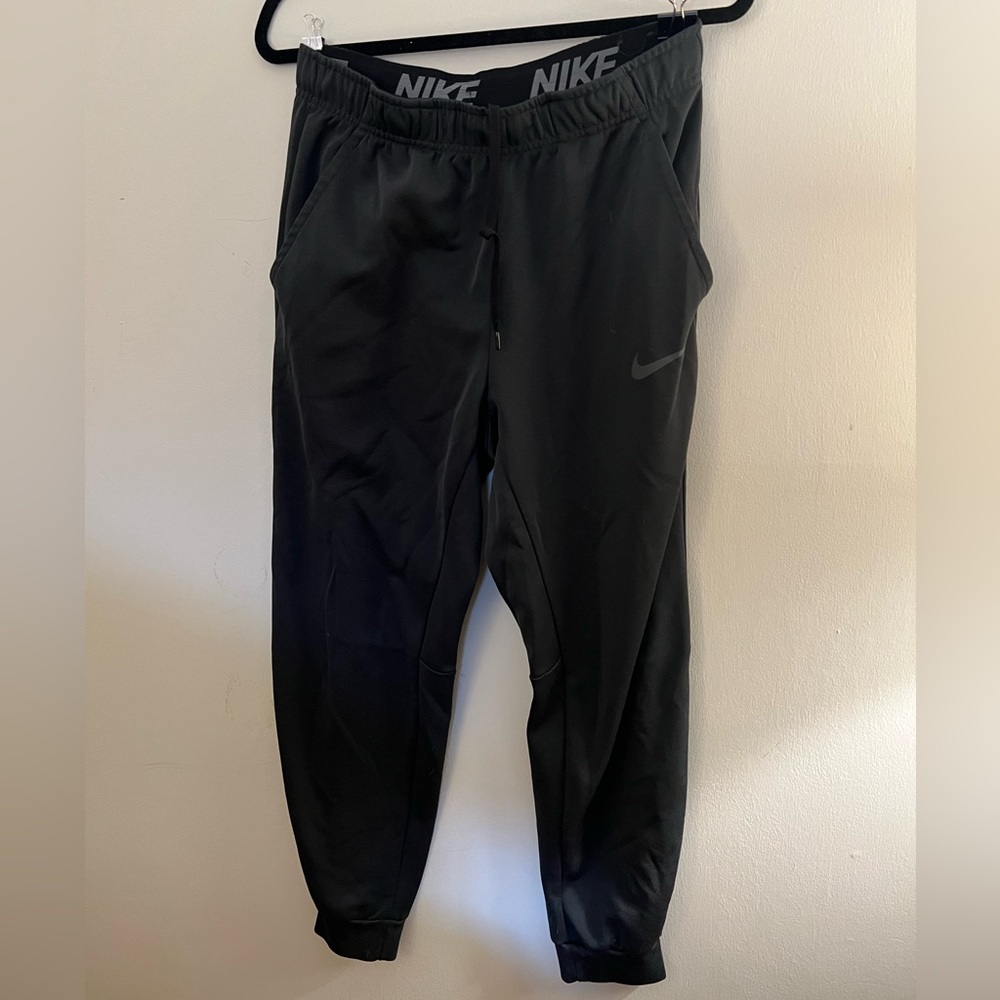 Men’s Nike joggers size m good condition